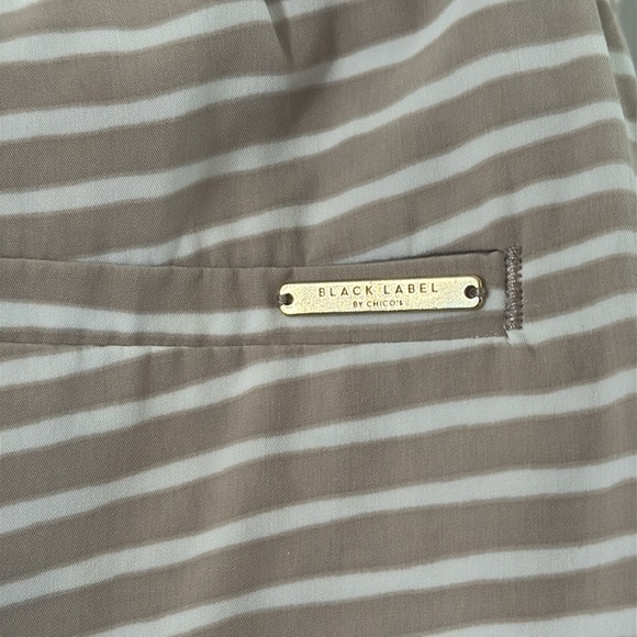 Chico’s Black Label Striped Beige and White Jogger Pants size 2 Large - Picture 6 of 10